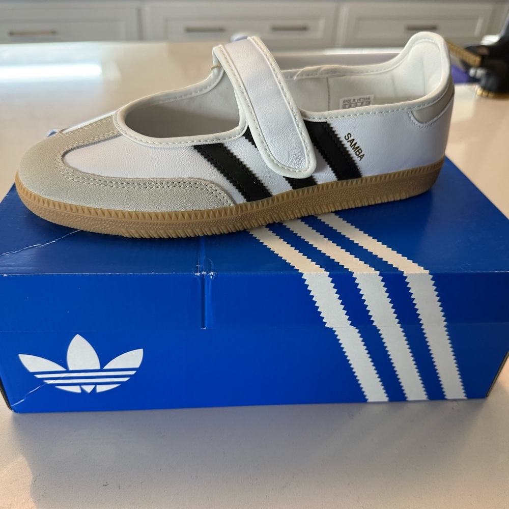 Adidas Samba Jane Woman’s SZ 10